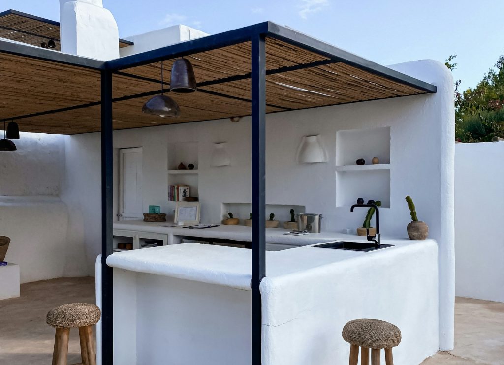 Home Outdoor Kitchen