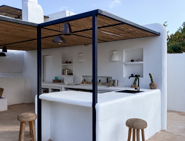 The Ultimate Guide to Outdoor Kitchens in Florida